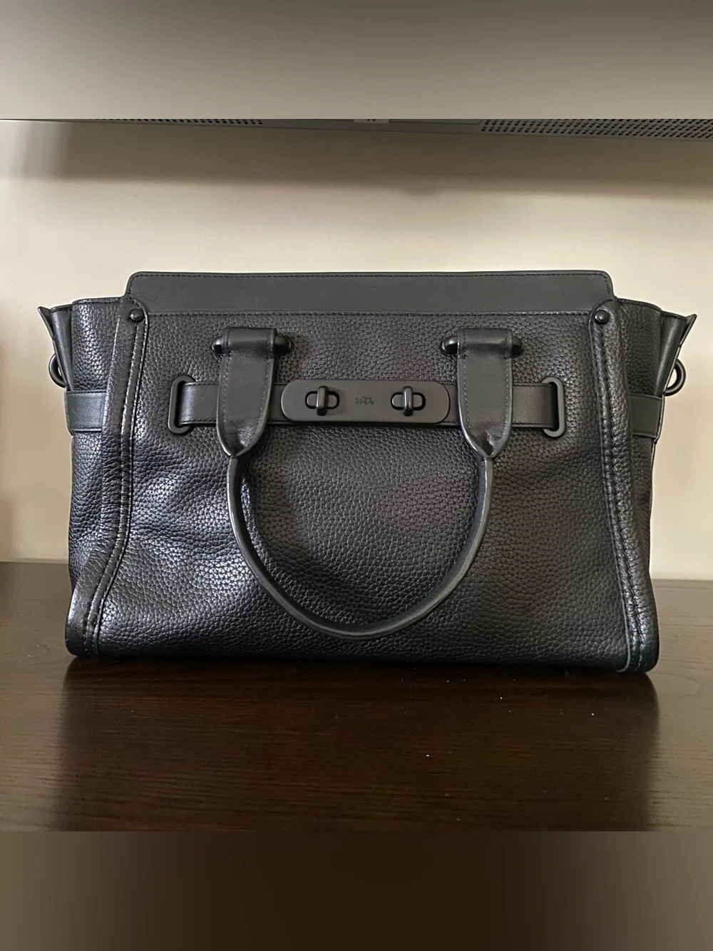 Coach Swagger 27 Black Leather Interior Satchel with Logo Patch - Picture 1 of 7
